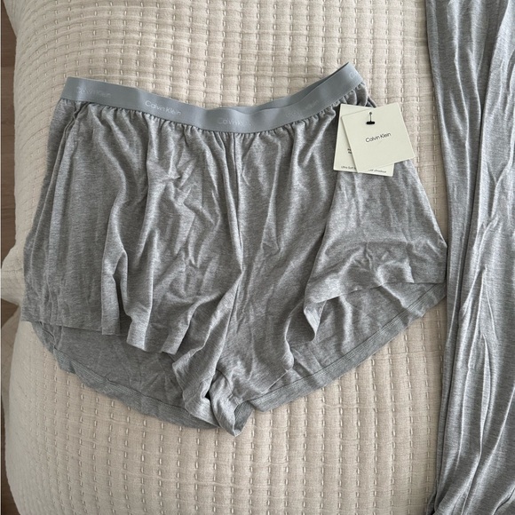 Calvin Klein Gray Pajama Set - Picture 4 of 6